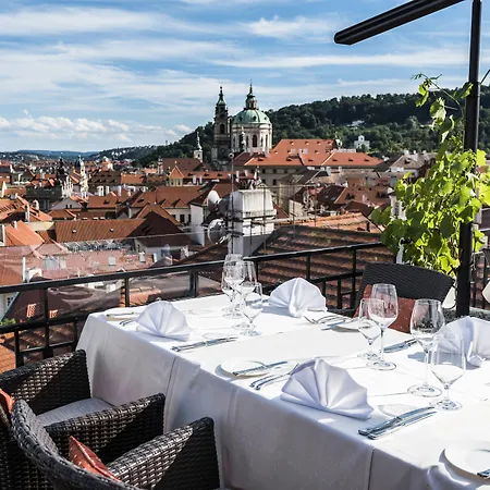 Golden Well Praga