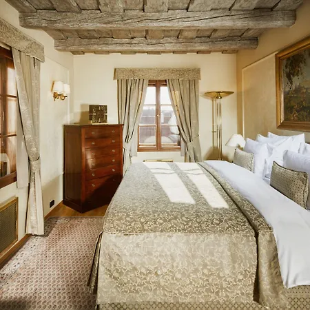 Golden Well Hotel 5*