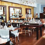 Hotell Golden Well