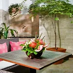 Hotell Golden Well