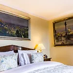 Hotell Golden Well