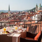 Hotell Golden Well Prag