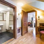 Golden Well Hotell 5*