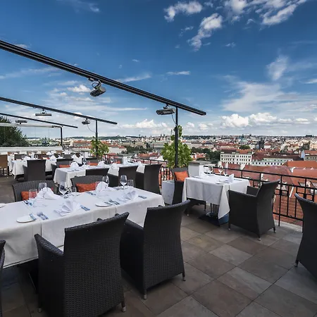Golden Well Hotell 5*