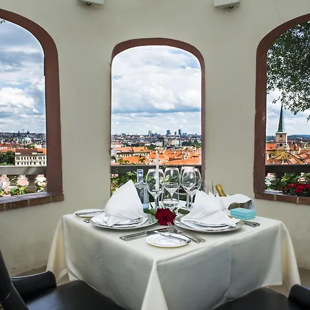Golden Well Hotell 5*