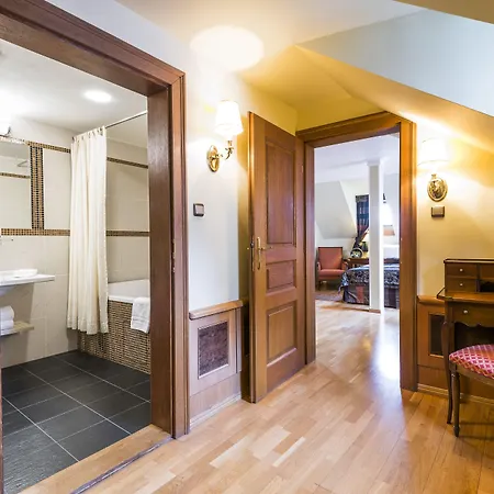 Golden Well Hotell 5*