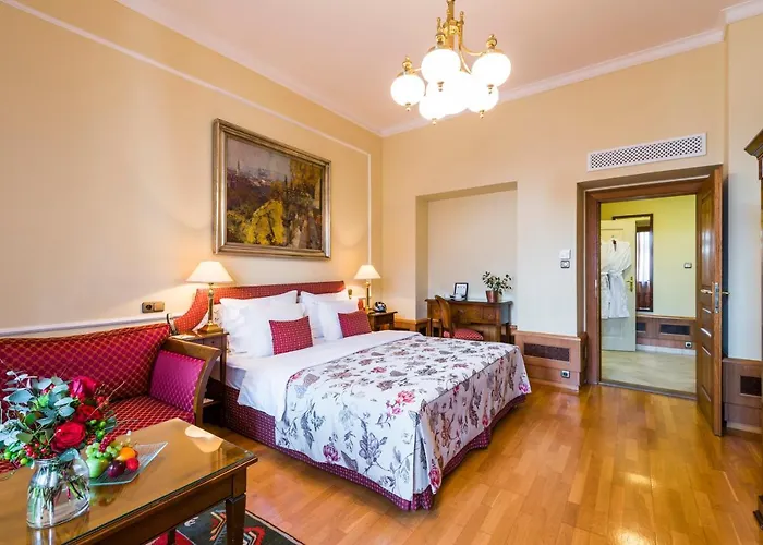 Hotel Golden Well 5*