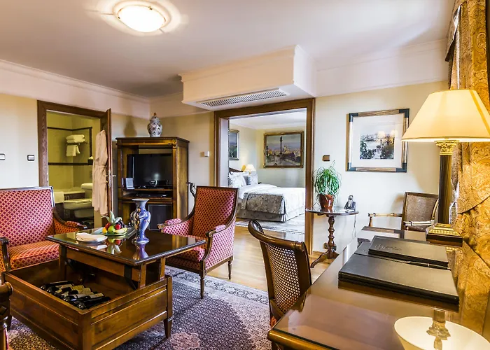 Golden Well Hotel 5*