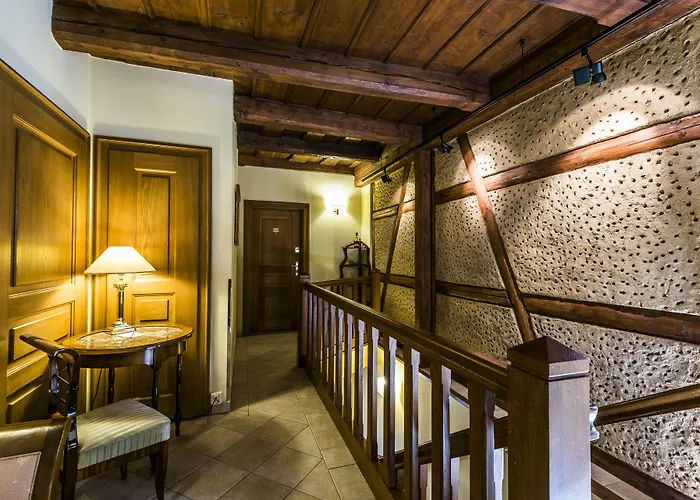 Golden Well Hotel 5*