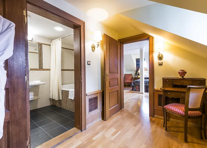 Golden Well Hotel 5*